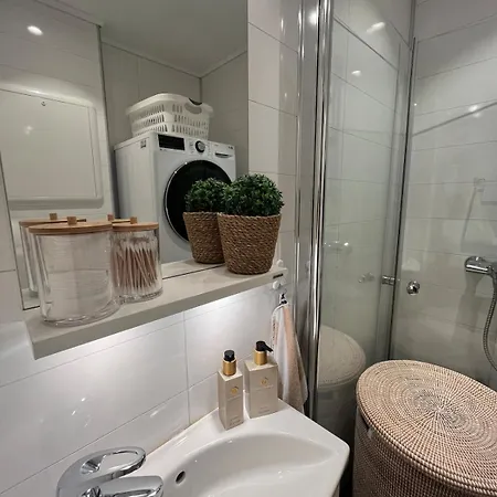 Βίλα Modern Detached House By The Mountains & Sea Μπέργκεν