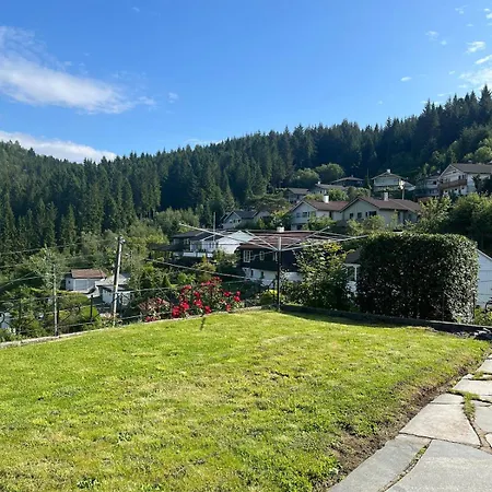 Modern Detached House By The Mountains & Sea 卑爾根