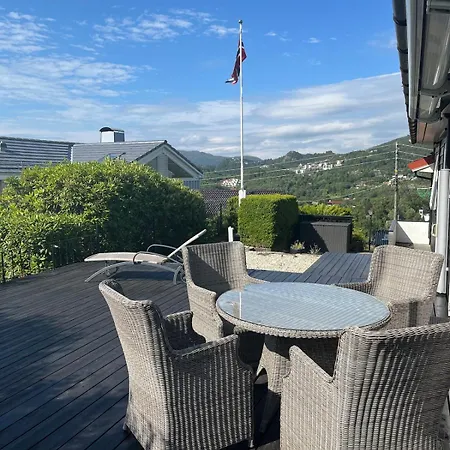 Modern Detached House By The Mountains & Sea 别墅 卑爾根