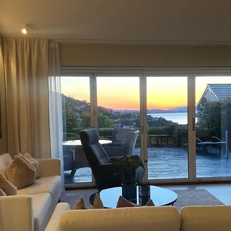 Βίλα Modern Detached House By The Mountains & Sea Μπέργκεν