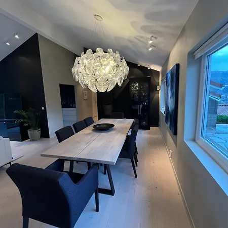 Modern Detached House By The Mountains & Sea Βίλα
