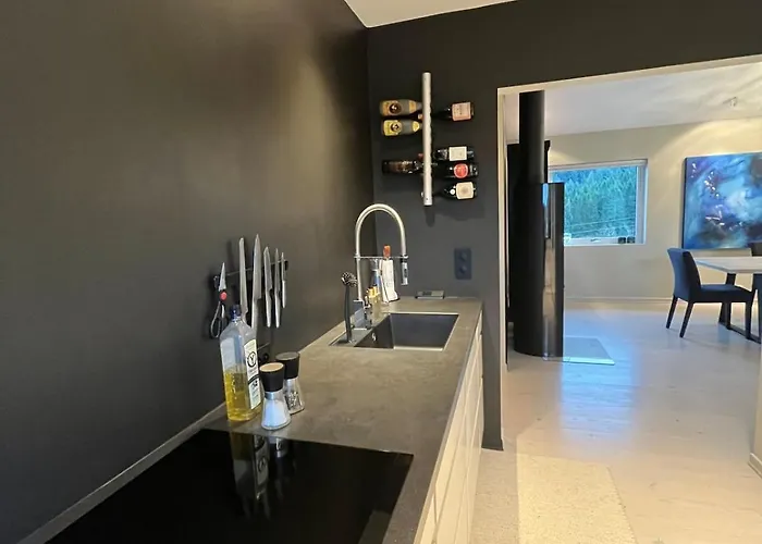 Modern Detached House By The Mountains & Sea Вилла