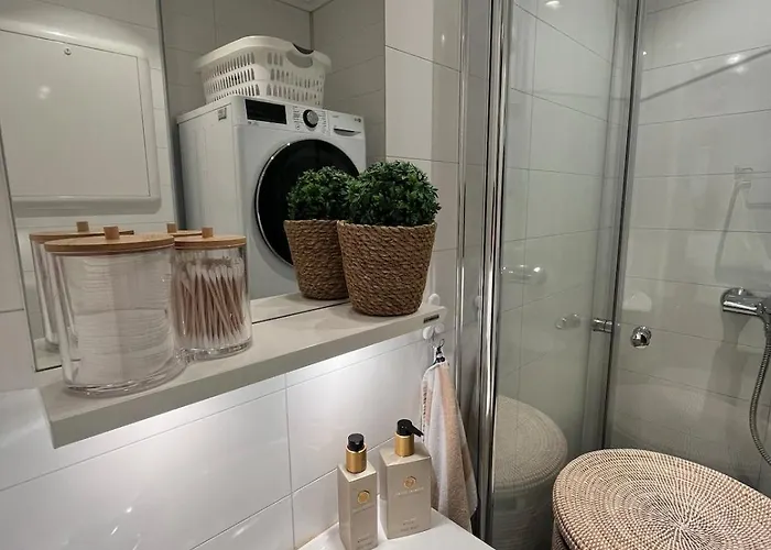 Βίλα Modern Detached House By The Mountains & Sea Μπέργκεν