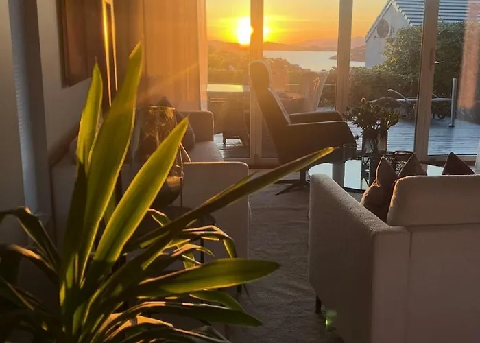 Modern Detached House By The Mountains & Sea Bergen