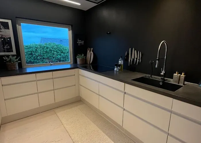 Modern Detached House By The Mountains & Sea * Μπέργκεν