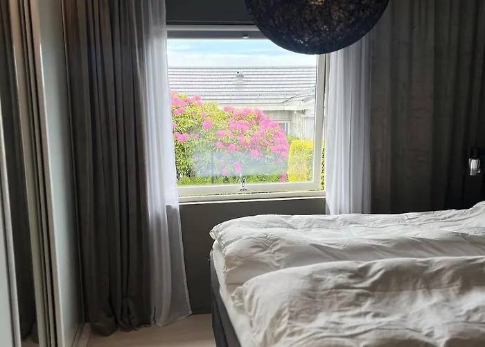 Modern Detached House By The Mountains & Sea Μπέργκεν