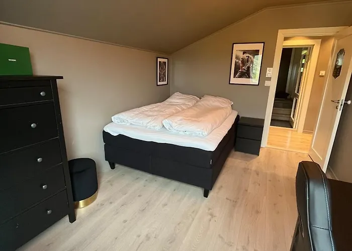 Modern Detached House By The Mountains & Sea 빌라