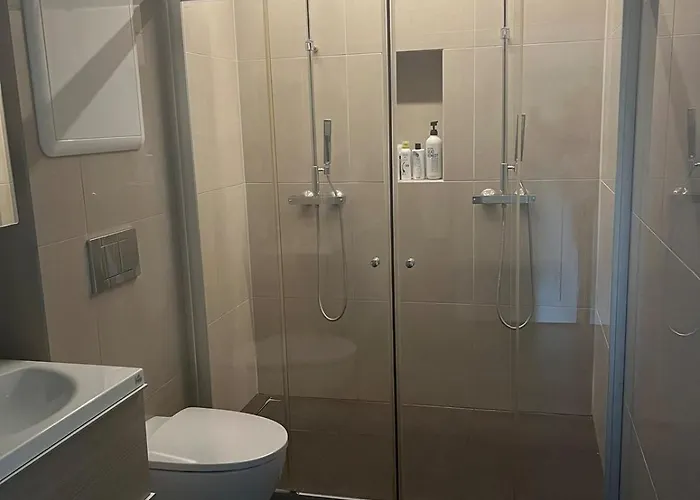 Modern Detached House By The Mountains & Sea *